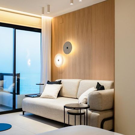 Aloha Apartamentos - Primera Linea De Playa - Vista Al Mar Benalmádena Esterno foto