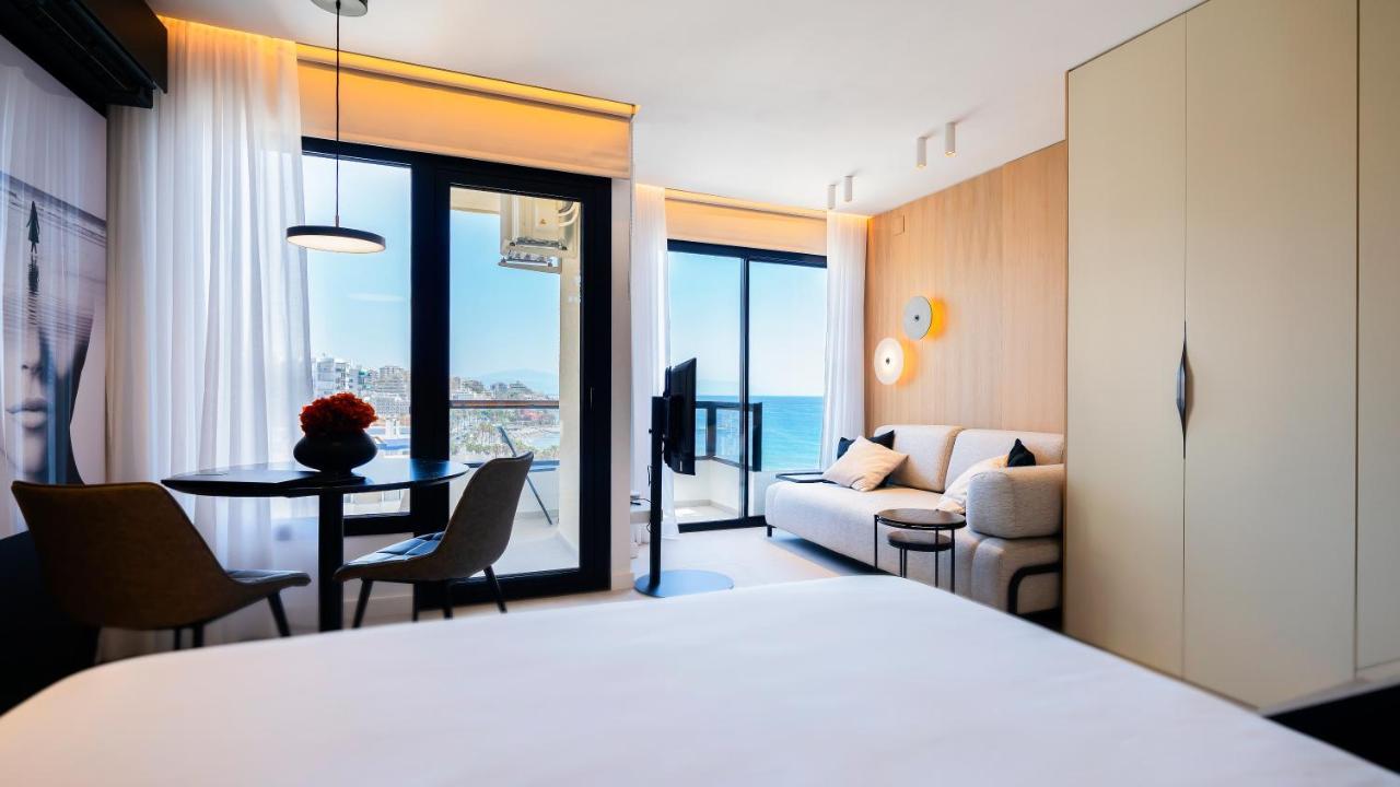 Aloha Apartamentos - Primera Linea De Playa - Vista Al Mar Benalmádena Esterno foto