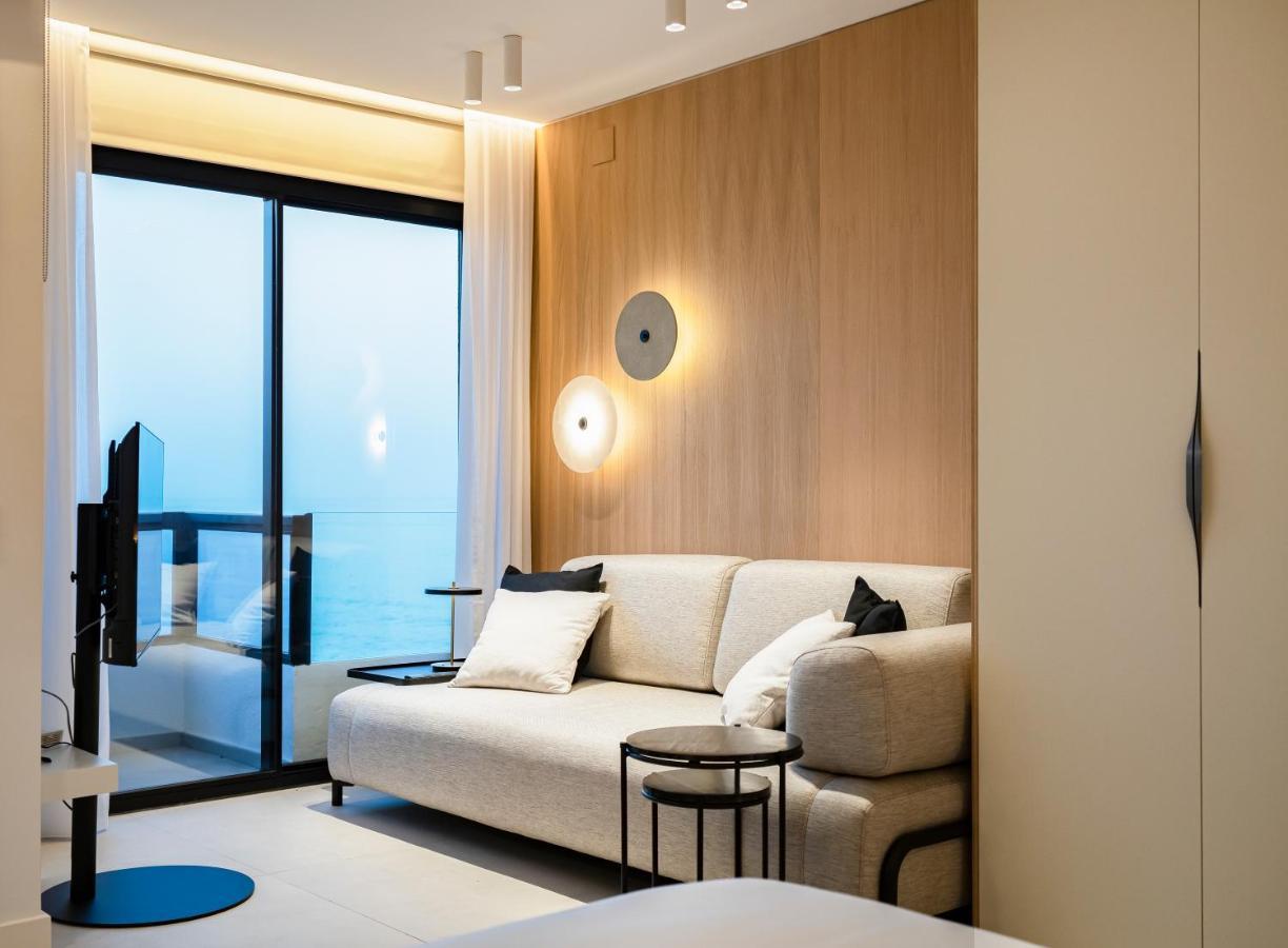 Aloha Apartamentos - Primera Linea De Playa - Vista Al Mar Benalmádena Esterno foto